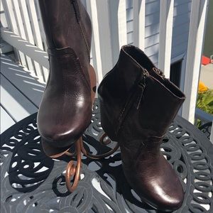 OTBT Red Way Dark Brown Leather Booties w/side zip